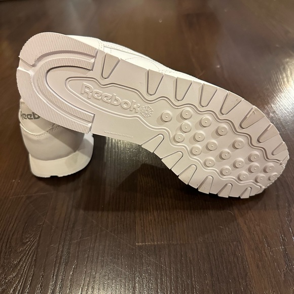 Reebok Classic Leather Shoe - Picture 4 of 6